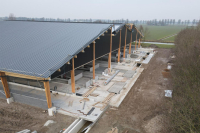 Den Eelder bouwt een emissiearme en duurzame huisvesting voor 450 koeien - Distrimex levert de pompinstallatie.